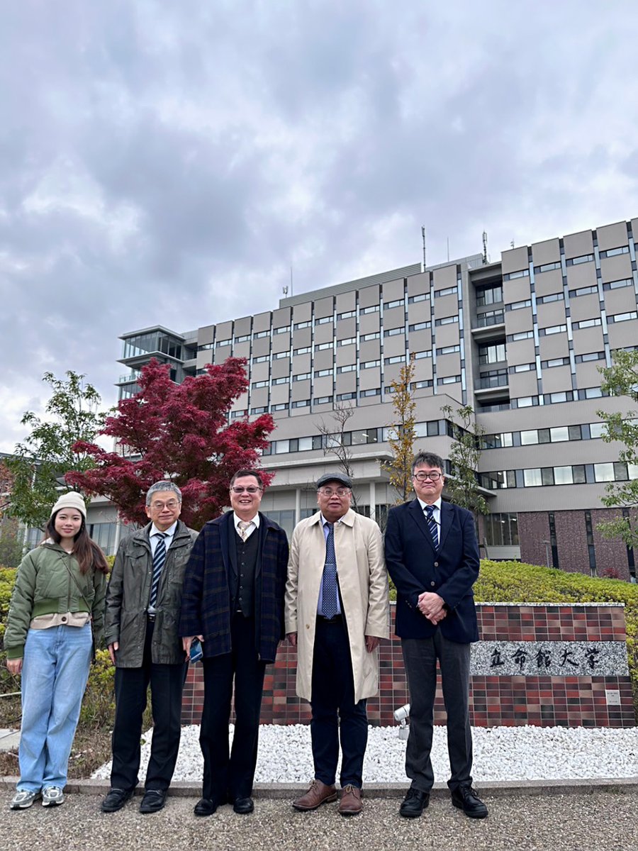 ycclabE2718's tweet photo. The dean of the School of Engineering led four students (the Department of Mechanical Engineering, Materials, Architecture, and Chemical Engineering) to @univkyoto, @RitsumeikanU, @riken_en for presentation and communication. @MeinungChen1 introduced her research at @univkyoto https://t.co/mBYkp1fIpH