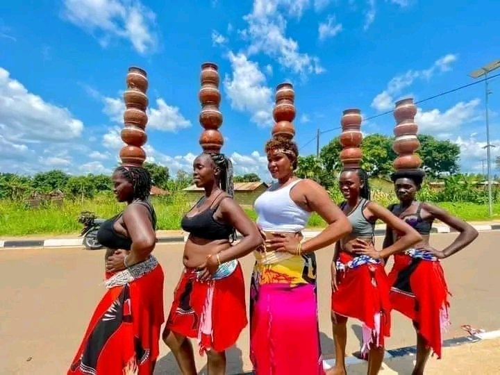 Today we dive into the vibrant world of Acholi dances, where each movement tells a unique story of culture and celebration. Larakaraka: Witness the mesmerizing courtship dance where men and women form separate circles, showcasing their skills and grace with calabashes and drums.…