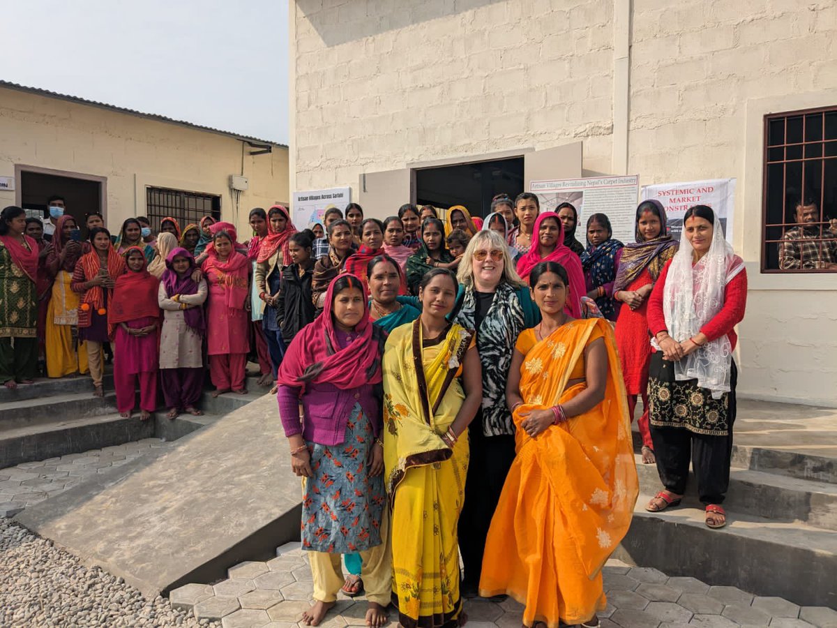 UKinNepal's tweet image. Great to see how 🇬🇧is helping 🇳🇵revitalise the high-value carpet industry: pleasure to visit a Sarlahi based factory to see where UK Skills for Employment Programme training and export promotion is helping create economic opportunities 👍
#fairtrade