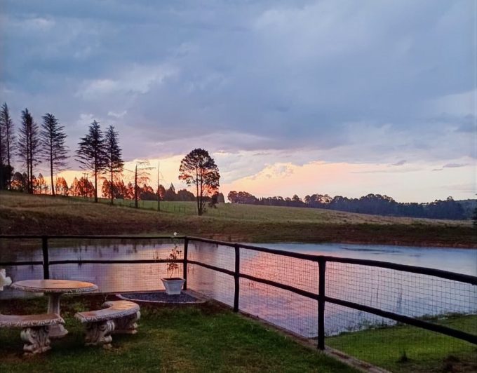 Take a look at our newest member on the Midlands Meander. The beautiful self-catering Oakridge Farm Cottage is the perfect spot for some R&amp;R. 

You can find them on Route 2 of the Midlands Meander. 
Click here for more information! 
midlandsmeander.co.za/item/oakridge/