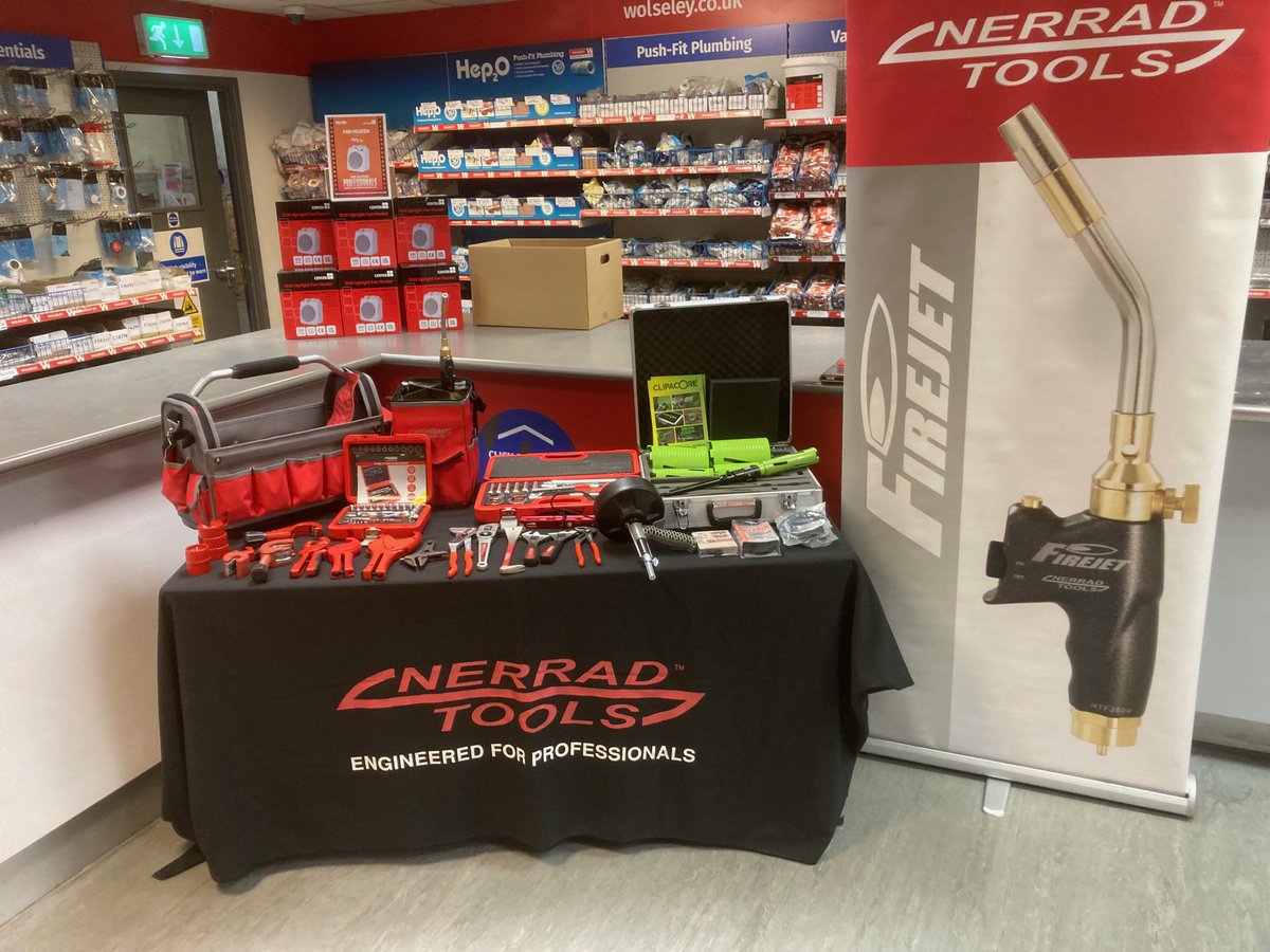 The last trading morning of 2023 has begun at Wolseley Warrington.

Head on over to secure your last-minute Christmas gifts for your favorite plumber or indulge yourself before Christmas. Mark will be there until 12:30

#trademorning #newtools #gettingtoknowyourtools