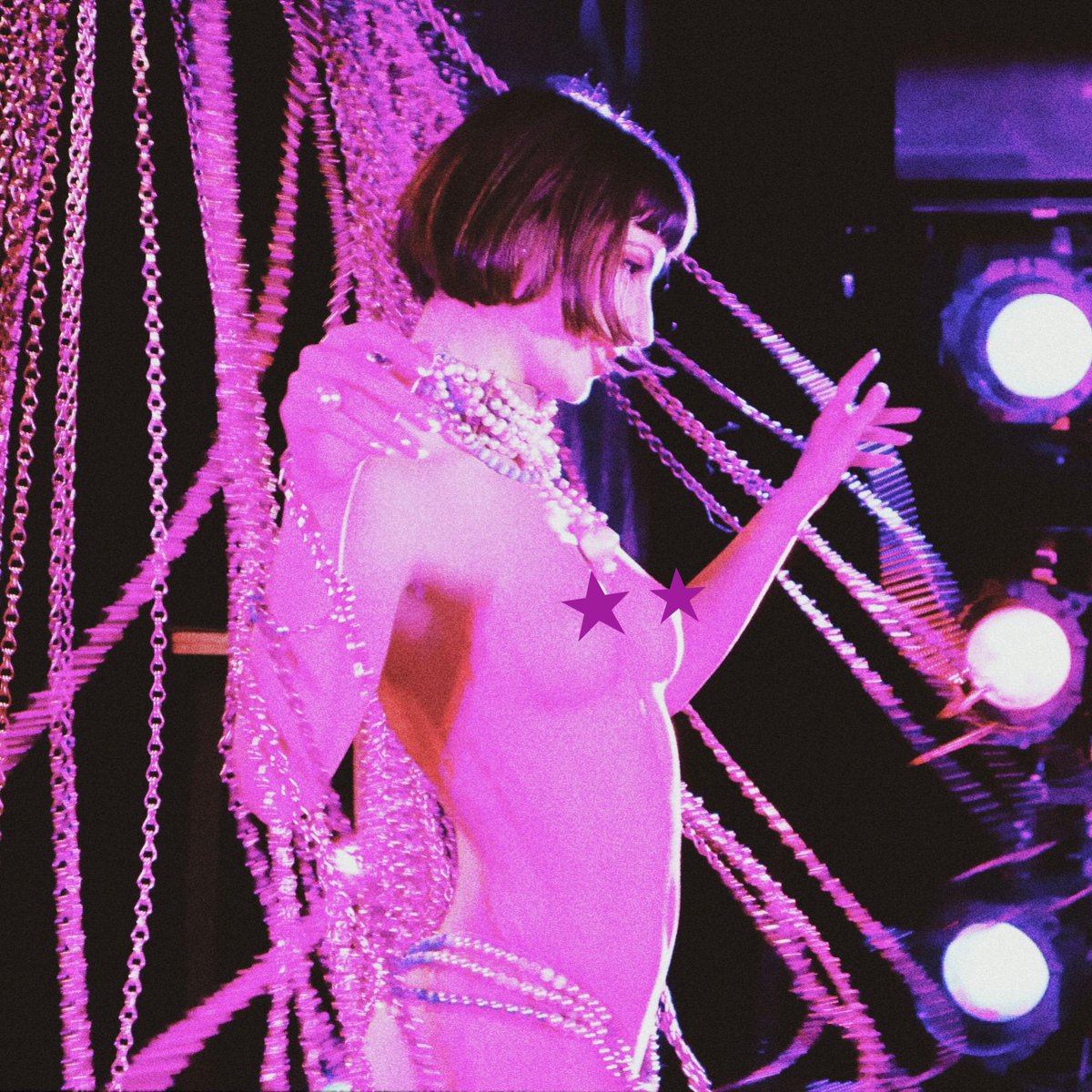 crazyhorseparis's tweet photo. But I Am a Good Girl w/ Circé Alegría ⭐️

#CrazyHorseParis 

📸 by Juliette L https://t.co/Q6KfyEy86M