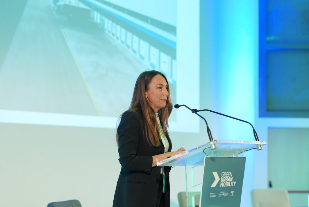 🗣️La jornada #GreenUrbanMobility ha comenzado con la introducción de Iratxe García retratando la #movilidad de Euskadi  desde una perspectiva global del movimiento de personas y mercancías en nuestro territorio y de los recursos que disponemos para ello.