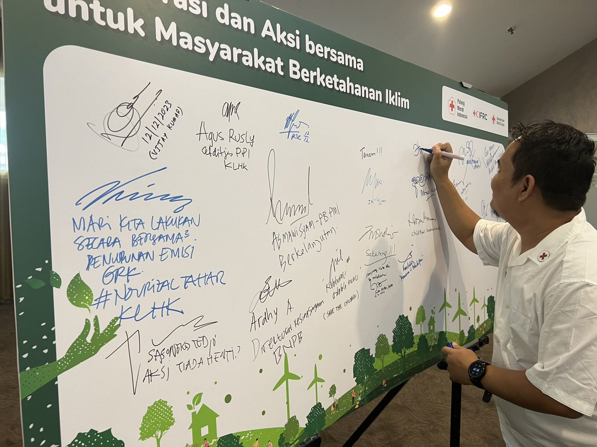 It has been honor to be part of the important process of @palangmerah’s #climatestrategy launch event today, as it has proven PMI's commitment to #climateaction not only for the public but also how PMI is institutionalizing it internally. #pmi #pmisiapbantu