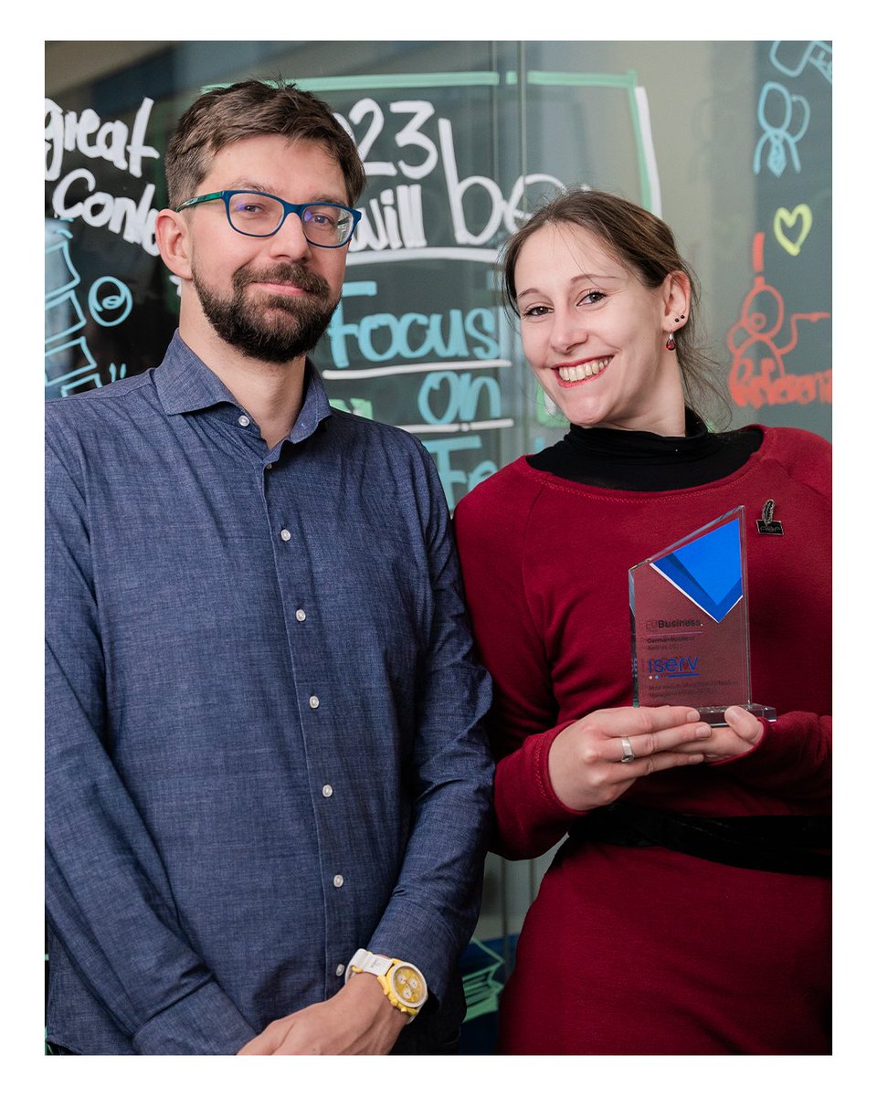 IServ (@iservgmbh) on Twitter photo 🏆Die #IServ #Schulplattform wurde als innovativste Plattform für Management von Bildungsnetzwerken beim German Business Award 2023 ausgezeichnet! 🎉
Danke an <a href="/EUBusiness_News/">EU Business</a>, unser Team und unsere Nutzer(innen)!
Mehr Infos: iserv.de/aktuelles/iser…
🚀 #twlz #Schule 🏆Die #IServ #Schulplattform wurde als innovativste Plattform für Management von Bildungsnetzwerken beim German Business Award 2023 ausgezeichnet! 🎉
Danke an <a href="/EUBusiness_News/">EU Business</a>, unser Team und unsere Nutzer(innen)!
Mehr Infos: iserv.de/aktuelles/iser…
🚀 #twlz #Schule