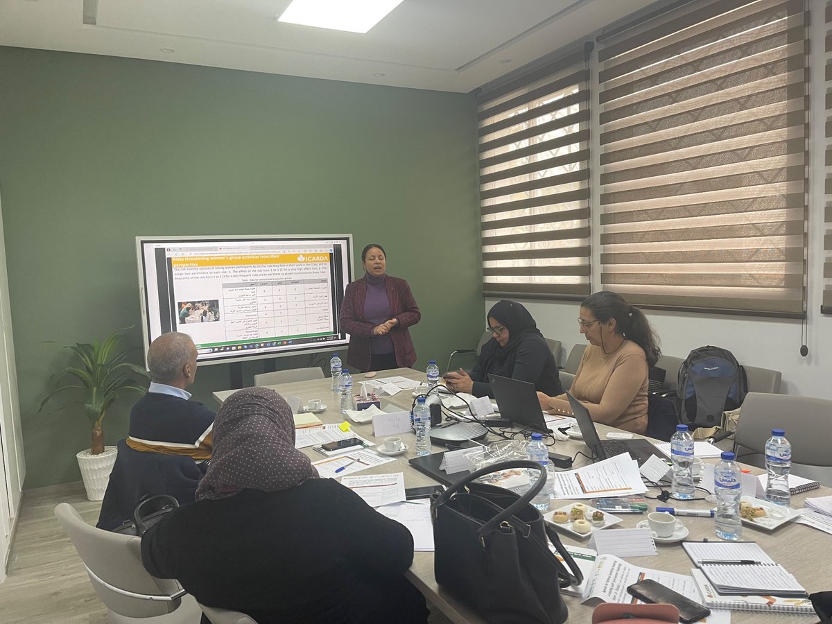 DinaNajjar4's tweet photo. National dialogue 🇹🇳on decent work for rural women empowerment in collectives #governance #leadership #Marketing #GDA #SMSA @ICARDA #INRAT @CGIARgender #Tunisia @MountainHer #MedWealth #Agroecology @PrimaProgram https://t.co/rbv9J3Ceoc
