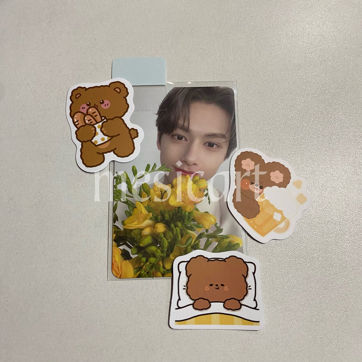 mesicart's tweet photo. κ° π mail ! #dajmails β‘ κ±
ahihihi gyujun dangwa graduationism for real π₯Ή thank you for letting me adopt this gorgeous photocard of jun @ETHERlELLE π«Ά he arrived safe and sound to my addresss π«Ά https://t.co/W2ZqoU8R3T