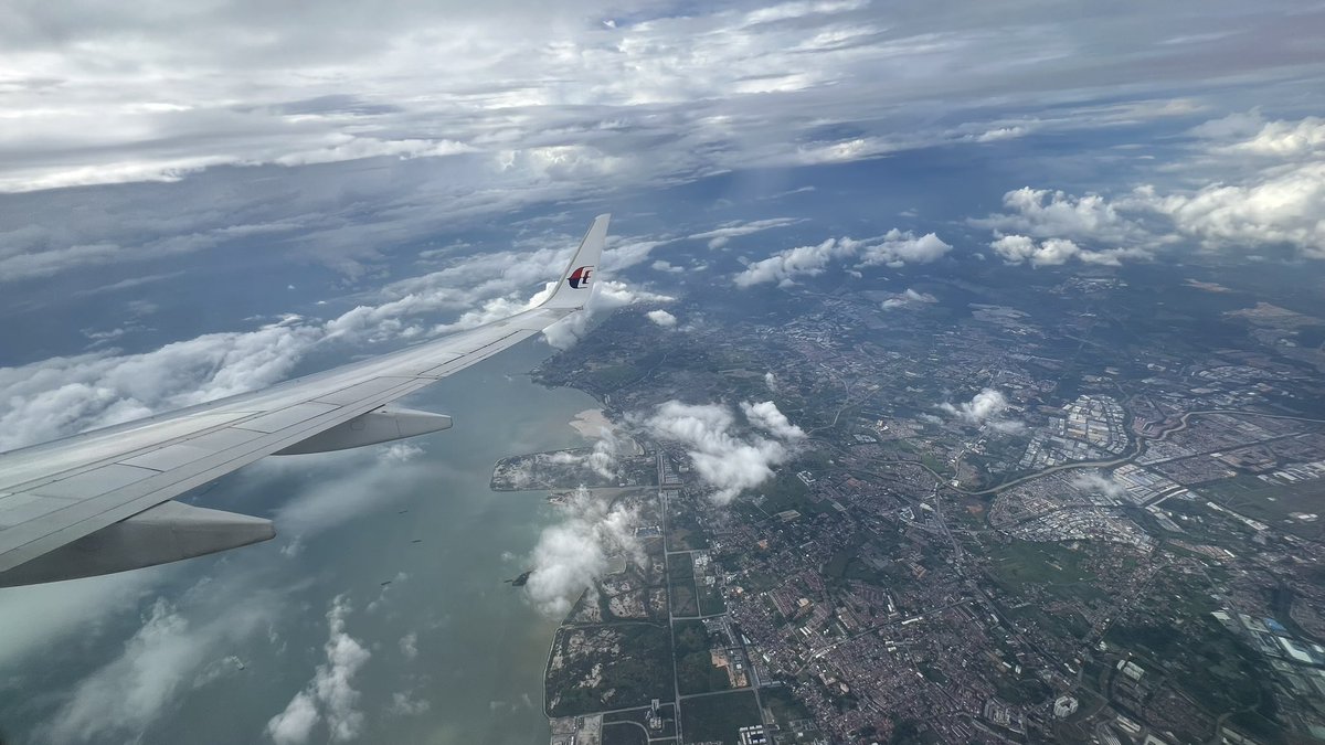 Thank you #MAS, MH2536 was a good flight and smooth landing in the rain and turbulence. 👏🏻