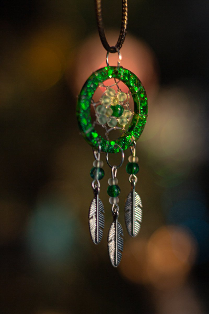 Подвески-ловцы снов с основой из эпоксидной смолы 💚