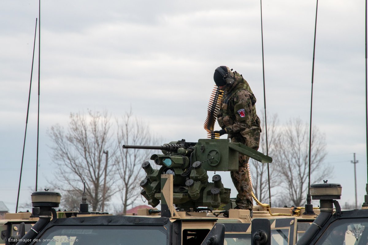 JFC_Naples's tweet image. The #NATO Multinational Battle Group Romania conducted #EAGLEFURY!  United in strength, 🇫🇷🇧🇪🇱🇺🇷🇴🇵🇱, forces demonstrate unmatched teamwork. Always ready, always vigilant. These amazing shots showcase their interoperability and defensive capabilities.  #MilitaryExercises #Teamwork