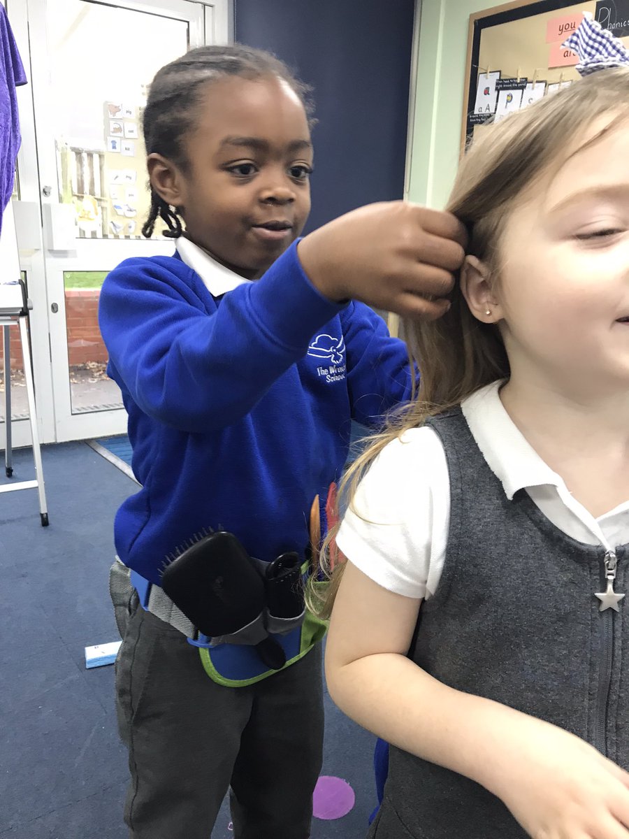 Busy morning at the Wroxham hairdressers but has been great to develop our fine motor skills @WroxhamSchool #wroxhampe