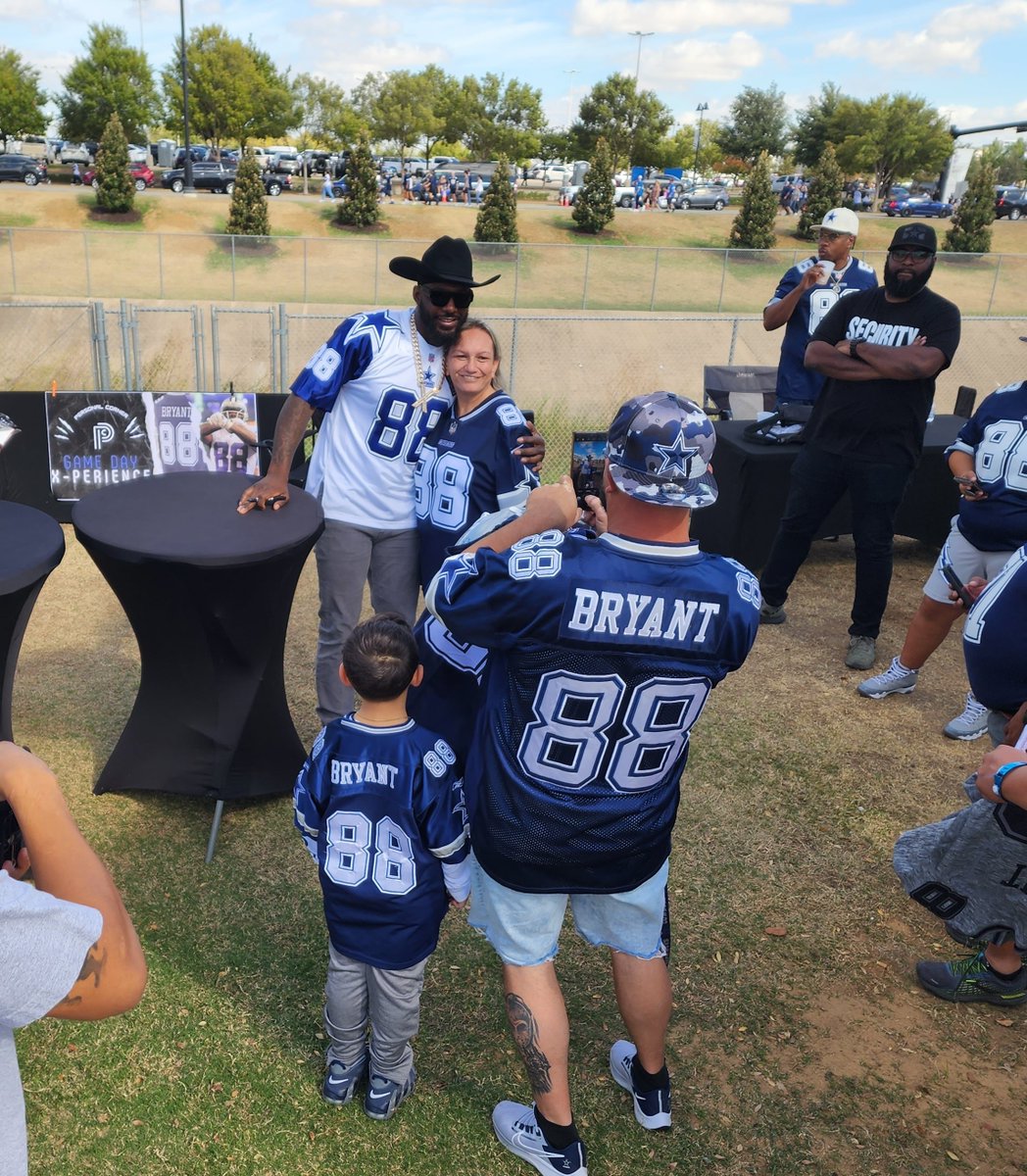 steadyfreddyETH's tweet image. From a parking lot vision to prime time success. 💚

@DezBryant has been building in a 🐻
-@personalcorner 
-@HPointSports 

x.com/LGroupPR/statu…

#BIGDallasTailgate #BDT #FABA