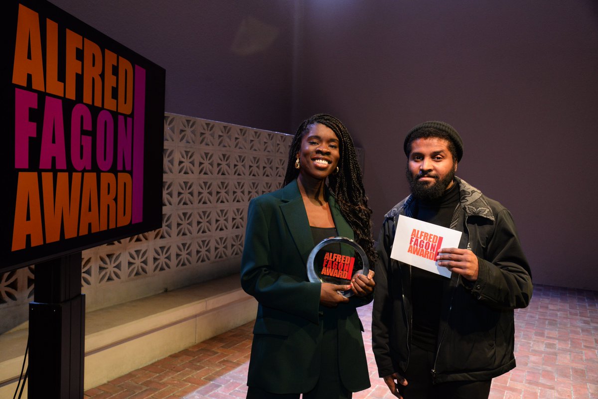 Faith Omole @ItsFaithOmole won the #AlfredFagonAward for #BestNewPlayoftheYear for her play Kaleidoscope. She was presented with her award by playwright Tyrell Williams. @tywilliam14’s play Red Pitch is hitting the West End next year.