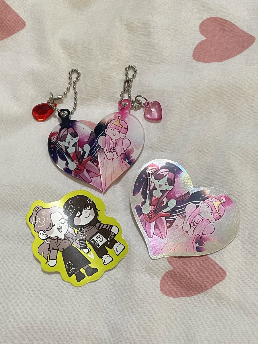 aosoora's tweet photo. merch preview!! see you di #comifuro17 https://t.co/FdsLsz3i0r