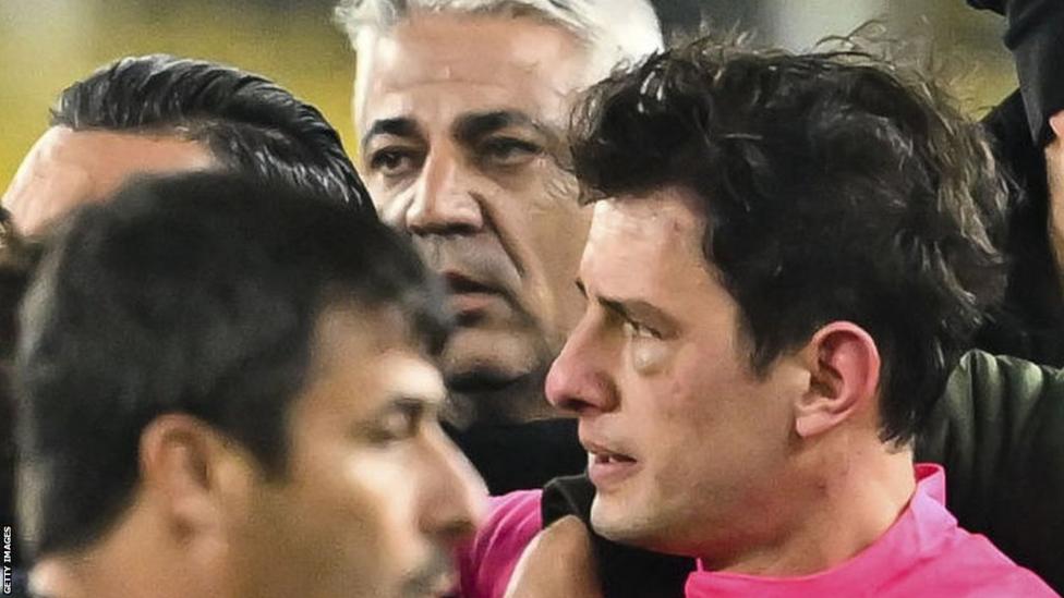 UnplayableZA's tweet photo. 𝗙𝗜𝗙𝗔 𝗦𝗧𝗔𝗧𝗘𝗠𝗘𝗡𝗧
President Gianni Infantino's message after referee #HalilUmut was attacked in Turkey.
#UNPLAYABLE https://t.co/UkPFlryUYK