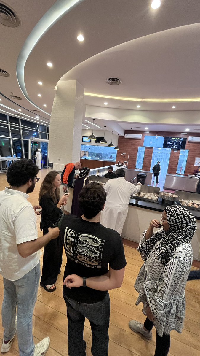 fischle_lab's tweet photo. Perks of living in Thuwal:

Having the best fresh fish for the “end of year” feast! https://t.co/hcM5nZqeXd