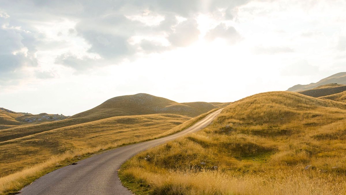 BadandBold's tweet image. Du willst scheinbar endlose Straßen durch atemberaubende Landschaften? Komm mit uns auf den Balkan Blackout Ride 2024. Nur noch wenige Plätze verfügbar!

l8r.it/NwFt