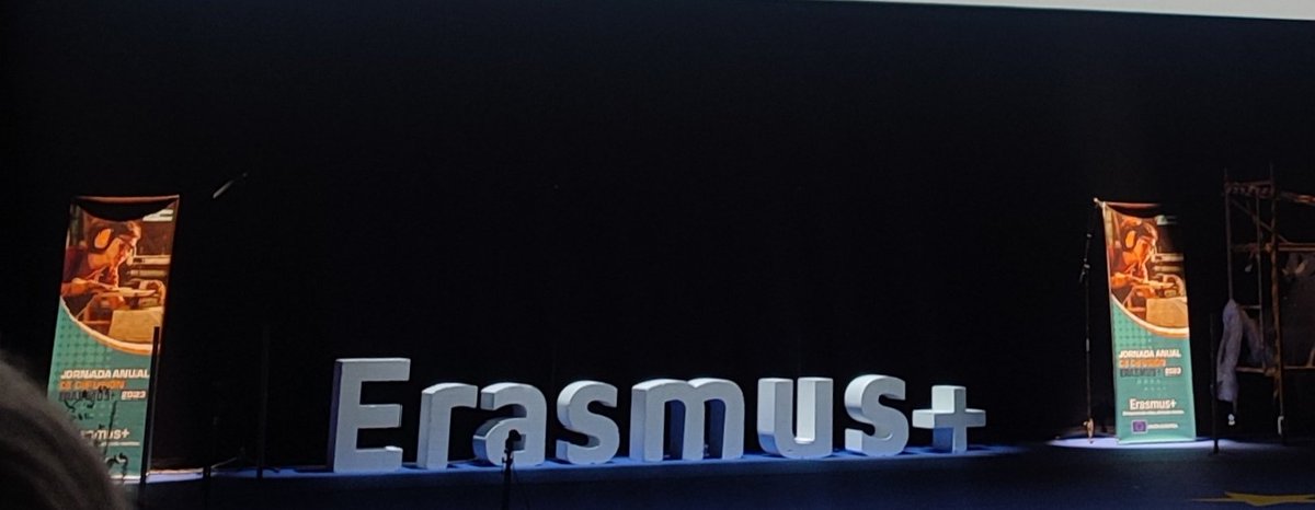 cprdemerida's tweet photo. El @cprdemerida en la Jornada Anual de Difusión Erasmus+2023 en el Teatro Real de Madrid.
#ErasmusCprInclusion Mérida @sepiegob #ErasmusPlus https://t.co/GwN6D33E1I