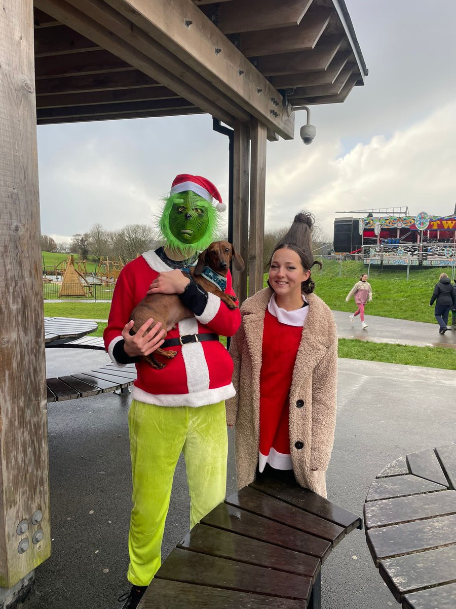 JHGSW took to the local park this morning for a somewhat rainy Christmas Bimble! Great spirits all round for the festive season! Well done to team 14 who were victorious, and to Maj Freeth for winning best dressed! Thank you to all in attendance! 🎄🎅🏼🎁✨⛄️🎄
