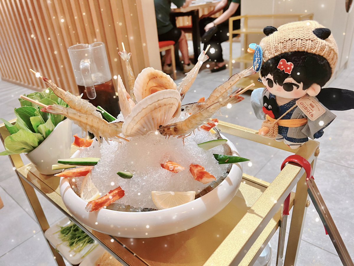 Dinner!!

Wait…. The pot is sooo big!! 

Doll: @JYun_391 

#ORV #ORVdoll