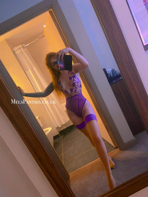 These are the stockings of a girl who&rsquo;s going to degrade a (consenting 😝) man so that he buys me a new