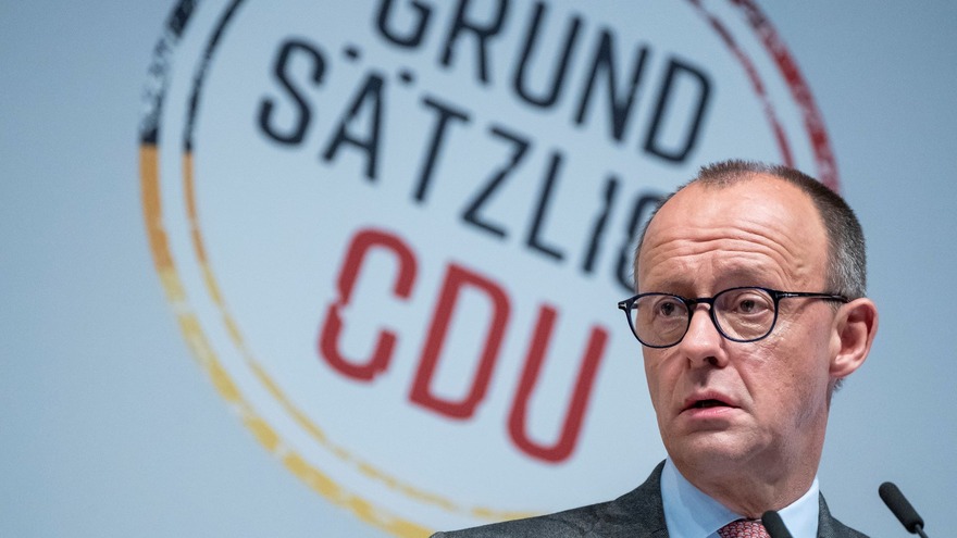 phoenix (@phoenix_de) on Twitter photo #phoenixRunde: Islam, Atomkraft, Rente – Die CDU und die neue Leitkultur | Bei <a href="/AnkePlaettner/">Anke Plättner</a> sind <a href="/ToniHofreiter/">Toni Hofreiter</a> <a href="/Die_Gruenen/">BÜNDNIS 90/DIE GRÜNEN</a> | <a href="/thorsten_frei/">Thorsten Frei</a> <a href="/CDU/">CDU Deutschlands</a> | <a href="/EvaQuadbeck/">Eva Quadbeck</a> <a href="/RND_de/">RND</a>-Hauptstadtbüro | und <a href="/JanHollitzer/">Jan Hollitzer</a>, von der Thüringer Allgemeinen <a href="/TAOnline/">Thüringer Allgemeine</a>
📲 18:00 Uhr 📺 Heute 21:45 Uhr #phoenixRunde: Islam, Atomkraft, Rente – Die CDU und die neue Leitkultur | Bei <a href="/AnkePlaettner/">Anke Plättner</a> sind <a href="/ToniHofreiter/">Toni Hofreiter</a> <a href="/Die_Gruenen/">BÜNDNIS 90/DIE GRÜNEN</a> | <a href="/thorsten_frei/">Thorsten Frei</a> <a href="/CDU/">CDU Deutschlands</a> | <a href="/EvaQuadbeck/">Eva Quadbeck</a> <a href="/RND_de/">RND</a>-Hauptstadtbüro | und <a href="/JanHollitzer/">Jan Hollitzer</a>, von der Thüringer Allgemeinen <a href="/TAOnline/">Thüringer Allgemeine</a>
📲 18:00 Uhr 📺 Heute 21:45 Uhr