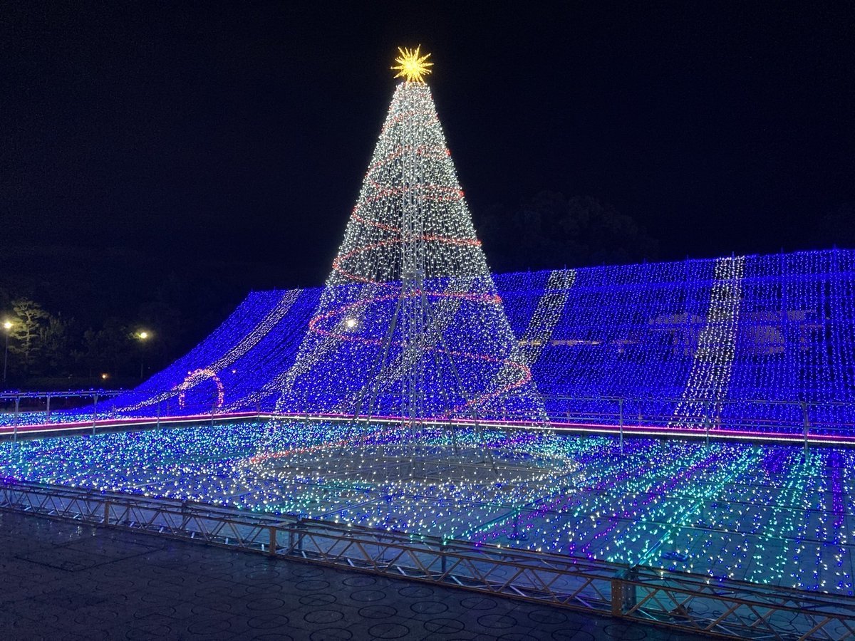 cbc_chant's tweet photo. きょうの #チャント！ #光山ライブ は
名古屋港イルミネーションを
お届け⛄️✨絶景でした〜😊🎄

周辺グルメでは
★FATさんのトンカツスパをご紹介‼

ご協力ありがとうございました 🔥 https://t.co/UvByacZZPc