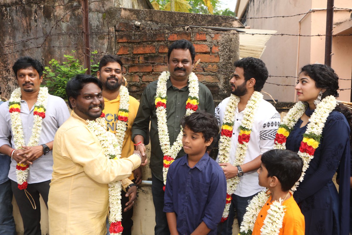 ProRekha's tweet photo. #Olympiamovies production no.8 kick started today with Pooja Ceremony.

#Azhagar #Hemanathan
@ambethkumarmla
@kathiresan_offl
@RJVijayOfficial
@ianjalinair 
@Abishek_jg 
@shakthi_dop 
@r_stills
@adithya_kathir
@JenMartinmusic
@sharmaseenu11 @Sanjay_cheqba
@DoneChannel1 https://t.co/l43JVxqWj2
