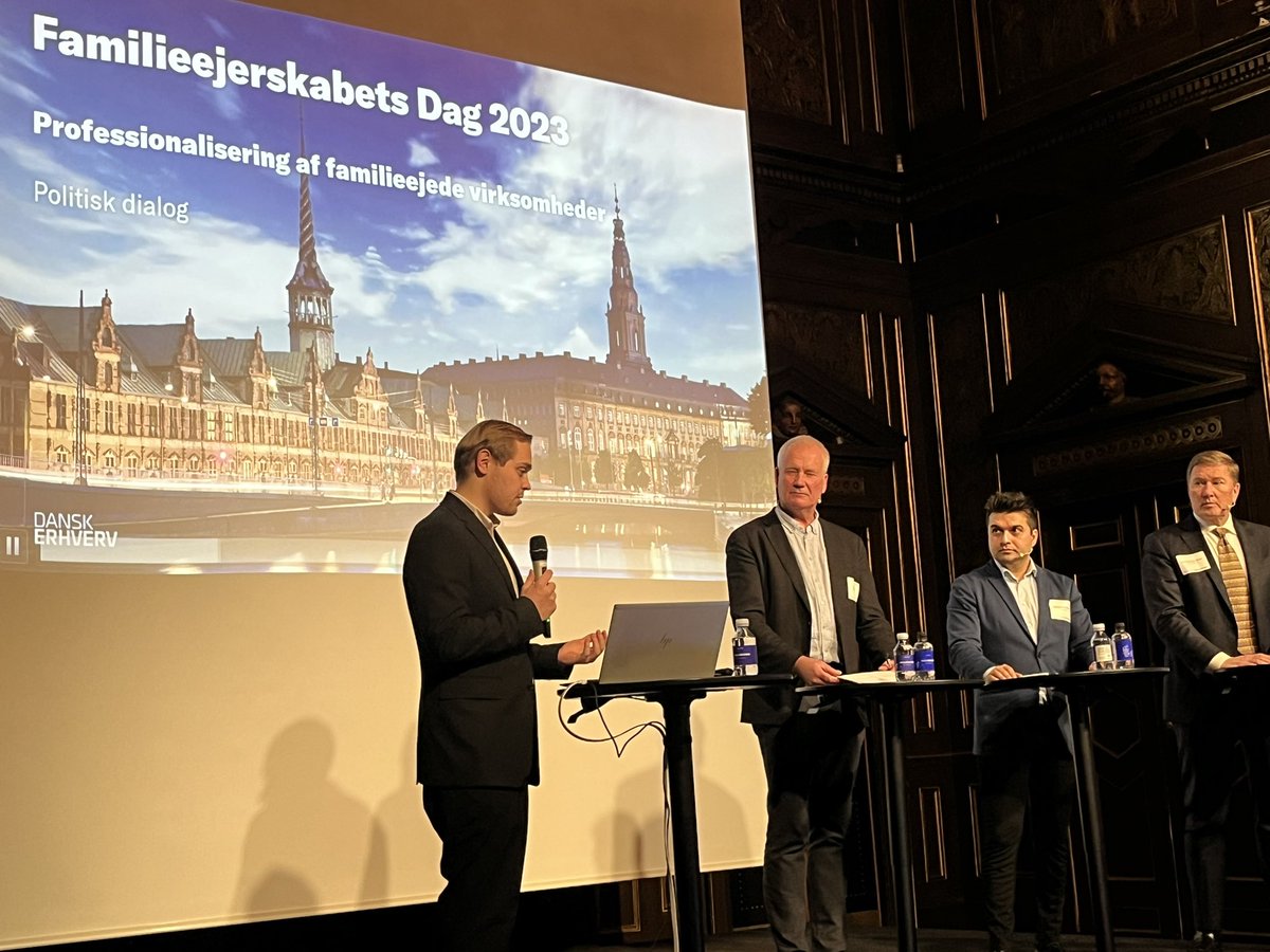 jacob ravn (@ravn_jacob) on Twitter photo Stærkt panel til Familieejerskabets dag hos <a href="/DanskErhverv/">Dansk Erhverv</a>. Tak til <a href="/mohammad_rona/">Mohammad Rona</a> <a href="/LarsChristianB5/">Lars-Christian Brask</a> og <a href="/Perhusted/">Per Husted</a> for at stille op. Og godt arrangeret af <a href="/CarlAndersenLA/">Carl Andersen</a> Stærkt panel til Familieejerskabets dag hos <a href="/DanskErhverv/">Dansk Erhverv</a>. Tak til <a href="/mohammad_rona/">Mohammad Rona</a> <a href="/LarsChristianB5/">Lars-Christian Brask</a> og <a href="/Perhusted/">Per Husted</a> for at stille op. Og godt arrangeret af <a href="/CarlAndersenLA/">Carl Andersen</a>