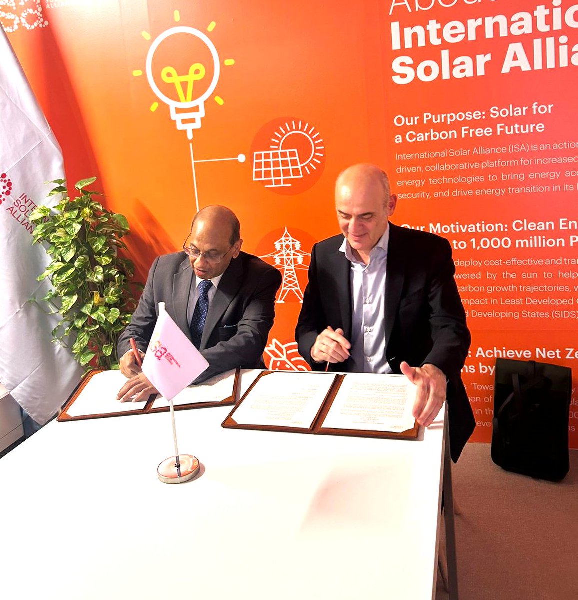 International Solar Alliance (@isolaralliance) on Twitter photo .<a href="/ClimateParl/">Climate Parliament</a> and ISA signed a strategic MoU to tackle climate challenges. This collaboration will focus on capacity building for regulators.
#ISAatCOP28 .<a href="/ClimateParl/">Climate Parliament</a> and ISA signed a strategic MoU to tackle climate challenges. This collaboration will focus on capacity building for regulators.
#ISAatCOP28