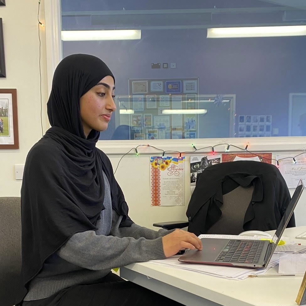 Good luck to @stcyres6th Falak who just submitted her @ucas_online application. 🤞🤞🤞#stcyreschat #Classof2024 #earlyyearseducation #tuesdayvibe