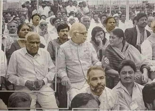 𝙼𝚛 𝚃𝚢𝚊𝚐𝚒 (@mktyaggi) on Twitter photo <a href="/ajeetbharti/">Ajeet Bharti</a> यह BJP का लोकतंत्र है, जहां दरी पर बैठने वाला एक कार्यकर्ता विश्व के सबसे बड़े लोकतंत्र का मुखिया बन सकता है, संगठन में सामान्य कार्यकर्ता के रूप में काम करने वाले मोहन यादव, भजन लाल शर्मा और विष्णुदेव मुख्यमंत्री बन जाते हैं । <a href="/ajeetbharti/">Ajeet Bharti</a> यह BJP का लोकतंत्र है, जहां दरी पर बैठने वाला एक कार्यकर्ता विश्व के सबसे बड़े लोकतंत्र का मुखिया बन सकता है, संगठन में सामान्य कार्यकर्ता के रूप में काम करने वाले मोहन यादव, भजन लाल शर्मा और विष्णुदेव मुख्यमंत्री बन जाते हैं ।