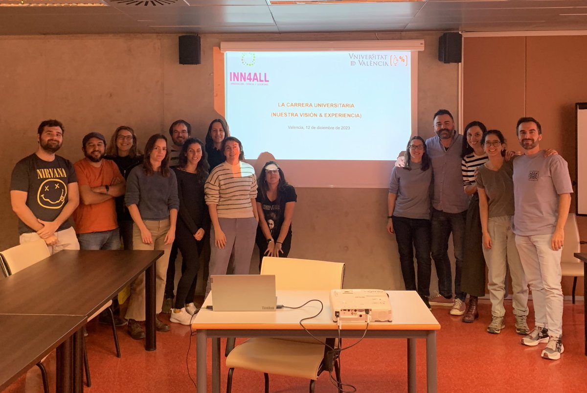 Última reunión del 2023 de nuestro Career Development Group, una actividad interna dirigida a apoyar l@s doctorand@s e investigador@s junior. Hoy hemos contado con las aportaciones de dos antiguos doctorandos, J. Olmos y O. Llopis de <a href="/INN4ALL/">INN4ALL | Research group</a> <a href="/UV_EG/">Universitat València</a>