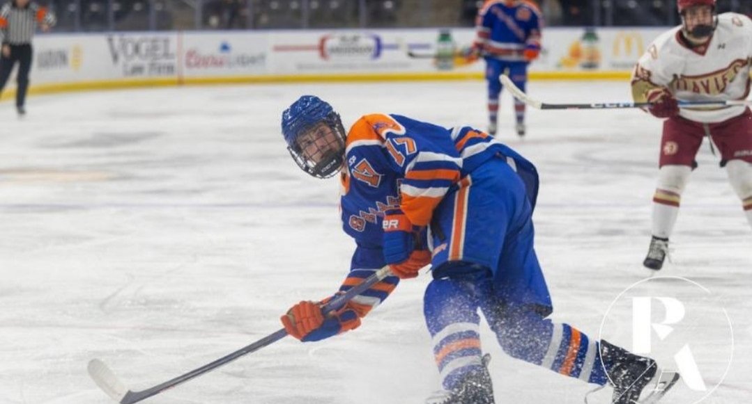 MUSTANG GAME DAY!!!
Tonight the #stangs head to the North side of the metro to face off against the <a href="/FNSpartanHockey/">Fargo North Spartans</a> and all that North side pride up at the Coliseum.  

JV: 5:15
Varsity: 7:30