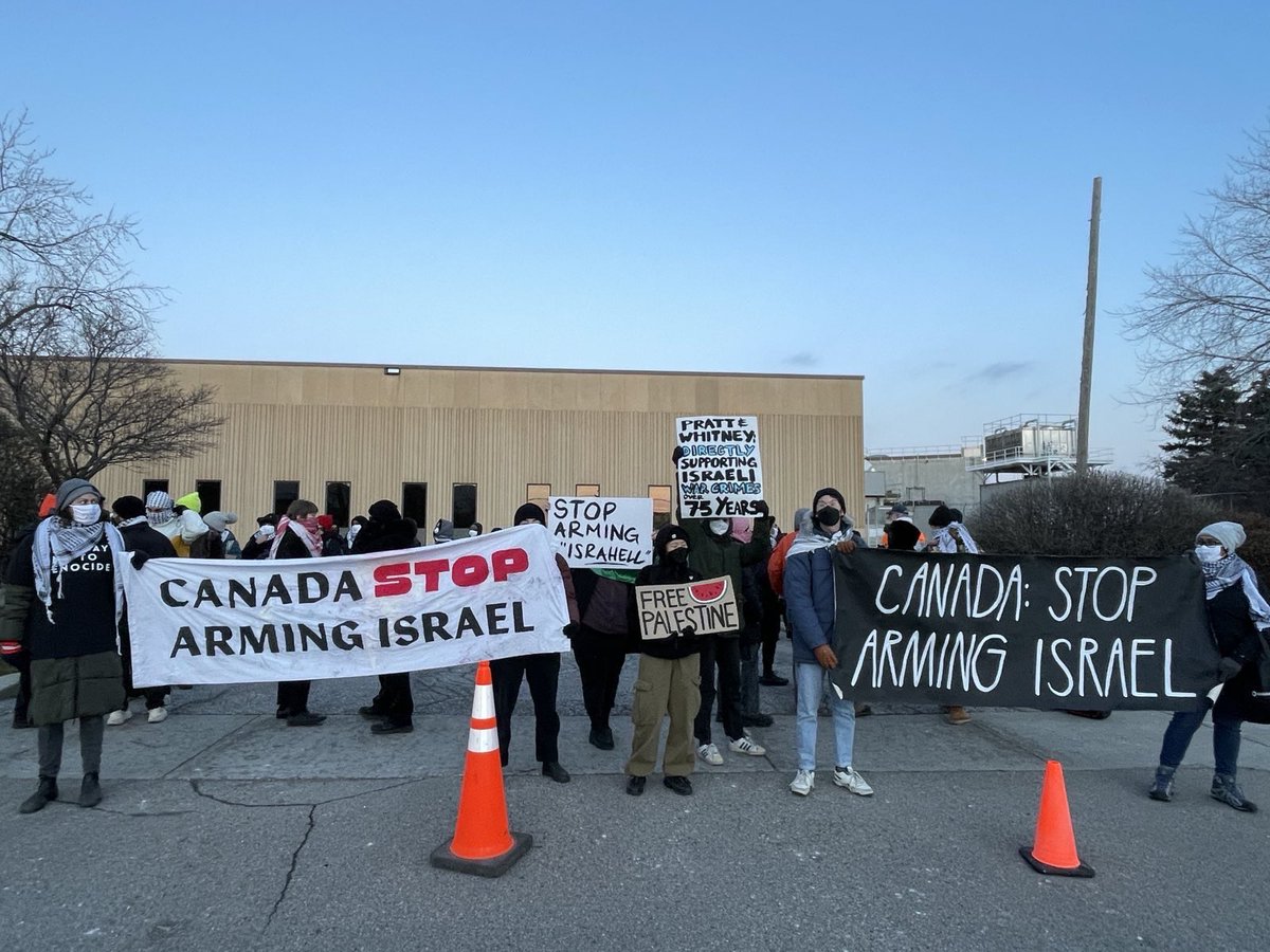 BREAKING: As Israel continues its assault on Gaza, more than 200 workers and union members are at Pratt & Whitney’s Mississauga plant - no cars are coming in! P&W supplies engines for Israel’s war planes and drones. We say: #CanadaStopArmingIsrael #CeaseFireNOW #FreePalestine!