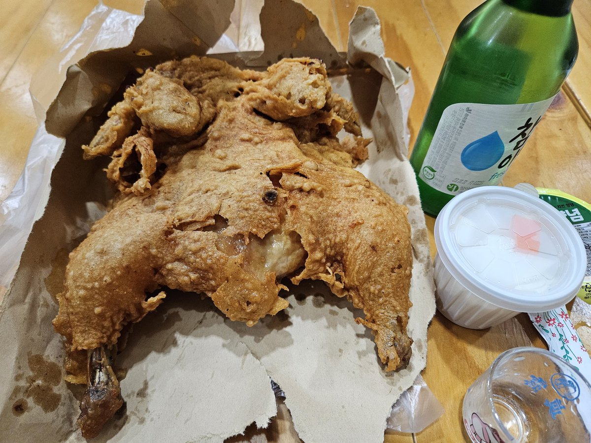 닭이 디게 크닭..  요즘 다 무기력하네 

#러버 #디엠 #맘눌뎀