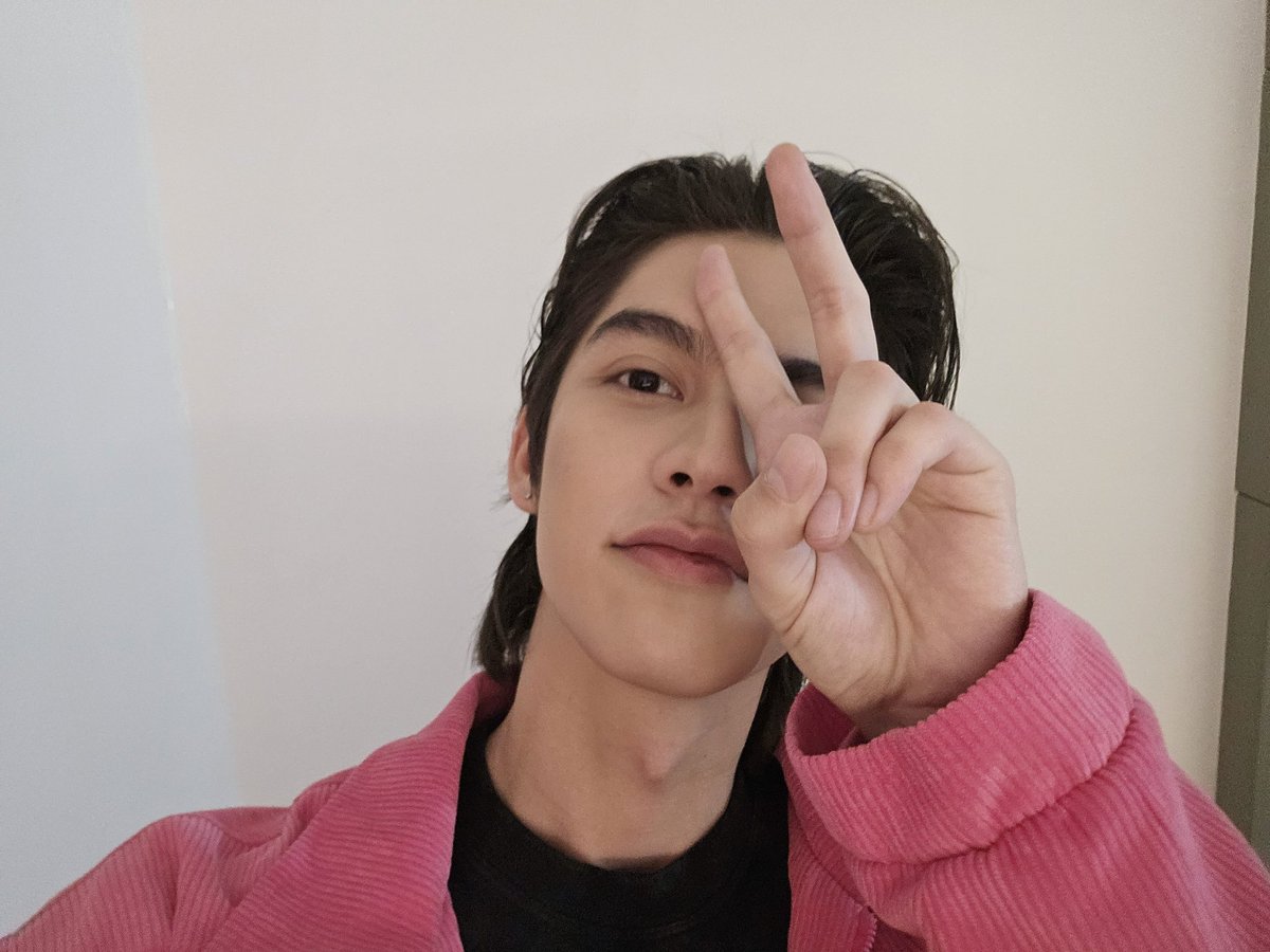 bbrightvc's tweet photo. ใครรอเจอผมที่งาน Lazada 12.12 Search For Style Party มาบอกกันหน่อยเร็ว #Lazada1212THLive ทีมหน้าจอก็อย่าน้อยใจไป มาเจอกันได้ในนี้นะ
👉🏻 https://t.co/4MAWun6NxW

ส่วนใครยังไม่ช้อปก็ใช้โค้ดผมได้นะ 'BRIGHT1212CODE' 12-14 ธ.ค.​ 66 เท่านั้น โอกาสสุดท้ายแล้วว https://t.co/DscmQMR87I