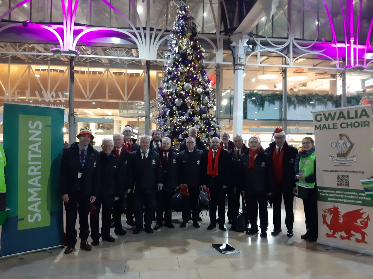 Tonight, from 5-7pm, get into the holiday spirit at Paddington Station by the Christmas tree with the incredible @Gwalia_MVC who will be singing to raise funds for our branch 💚 Say hi if you spot us! #SingforSamaritans 🎶