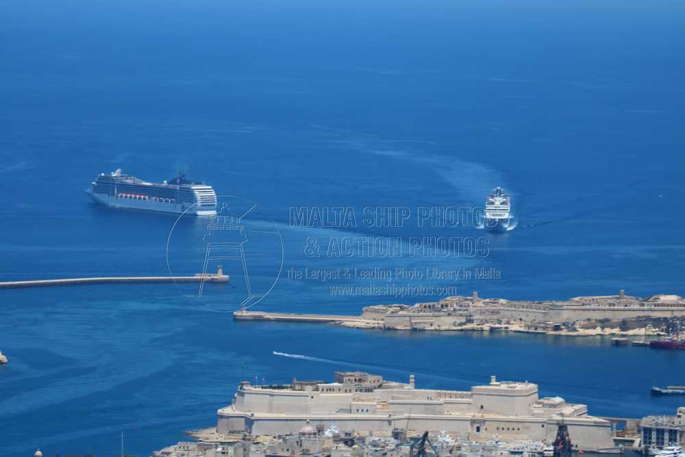 Shipguru's tweet photo. #MSC_Crociere #cruiseliners #MSC_ARMONIA and #MSC_POESIA #passing each other in the #approach of #grandharbourmalta - 08.06.2016 - www.maltashipphotos.com- NO PHOTOS can be used or manipulated without our permission @Valletta_Port @MSC_Cruises_UK @MSCCruises_PR @MSCCroisieres https://t.co/mY7LrYsaq3