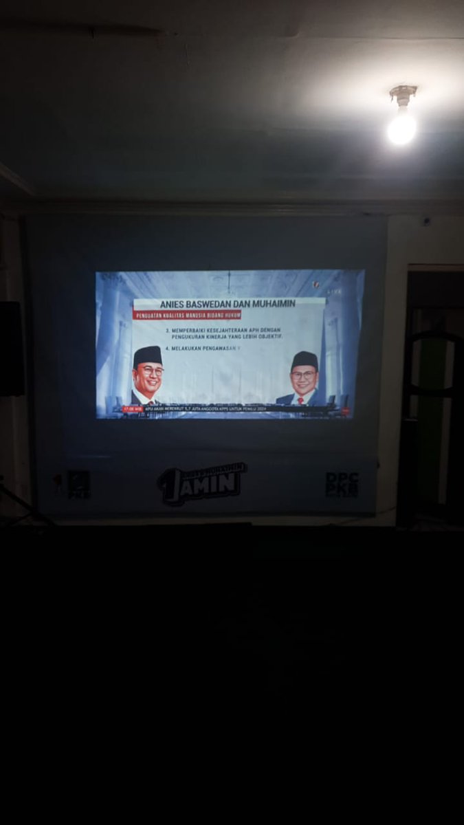 PkbProbolinggo's tweet image. Capres - Cawapres Nomor Urut 1 Anies - Muhaimin adalah Pilihan yang tepat menuju Perubahan yang lebih baik. 

#AMINTerbaikNomor1
#AMINUnggulDebatCapres