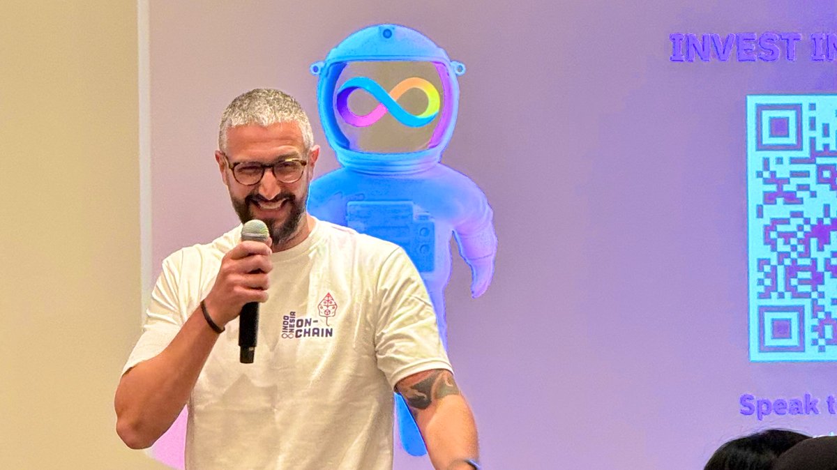 icphub_ID's tweet photo. Today at @Google Jakarta giving a KeyNote about the #InternetComputer, sharing about the amazing initiatives in the #ICP ecosystem like Disruptives Incubator, #Indonesia On-Chain and the #ICPHubs Program! 🚀

Love what we are doing, happy for the #future ahead of us 🧡 https://t.co/LAuyi9RETR