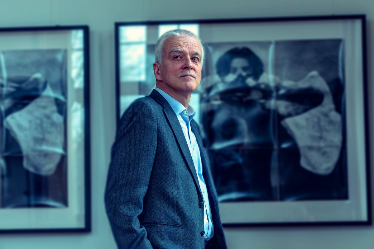 Historicus, jurist, auteur, curator én rector van <a href="/UAntwerpen/">UAntwerpen</a>. Herman Van Goethem is het allemaal. Deze vrijdag is hij te gast bij #alleenelvisblijftbestaan, live op <a href="/vrtcanvas/">VRT CANVAS</a> en <a href="/vrtmaxbe/">VRT MAX</a>.