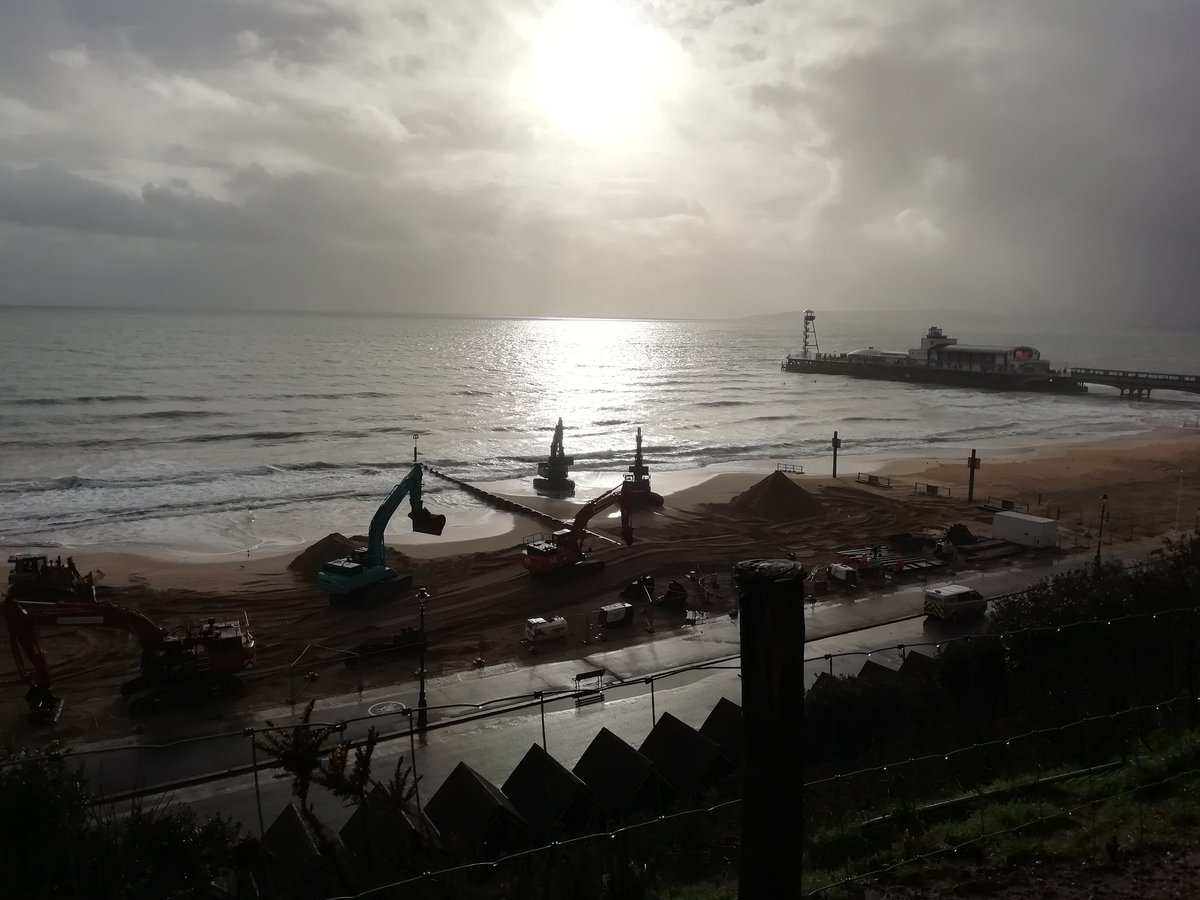 Some serious #CivilEngineering going on on Bournemouth beach at the moment! If you've got little ones who are obsessed with diggers, get down there! 😁