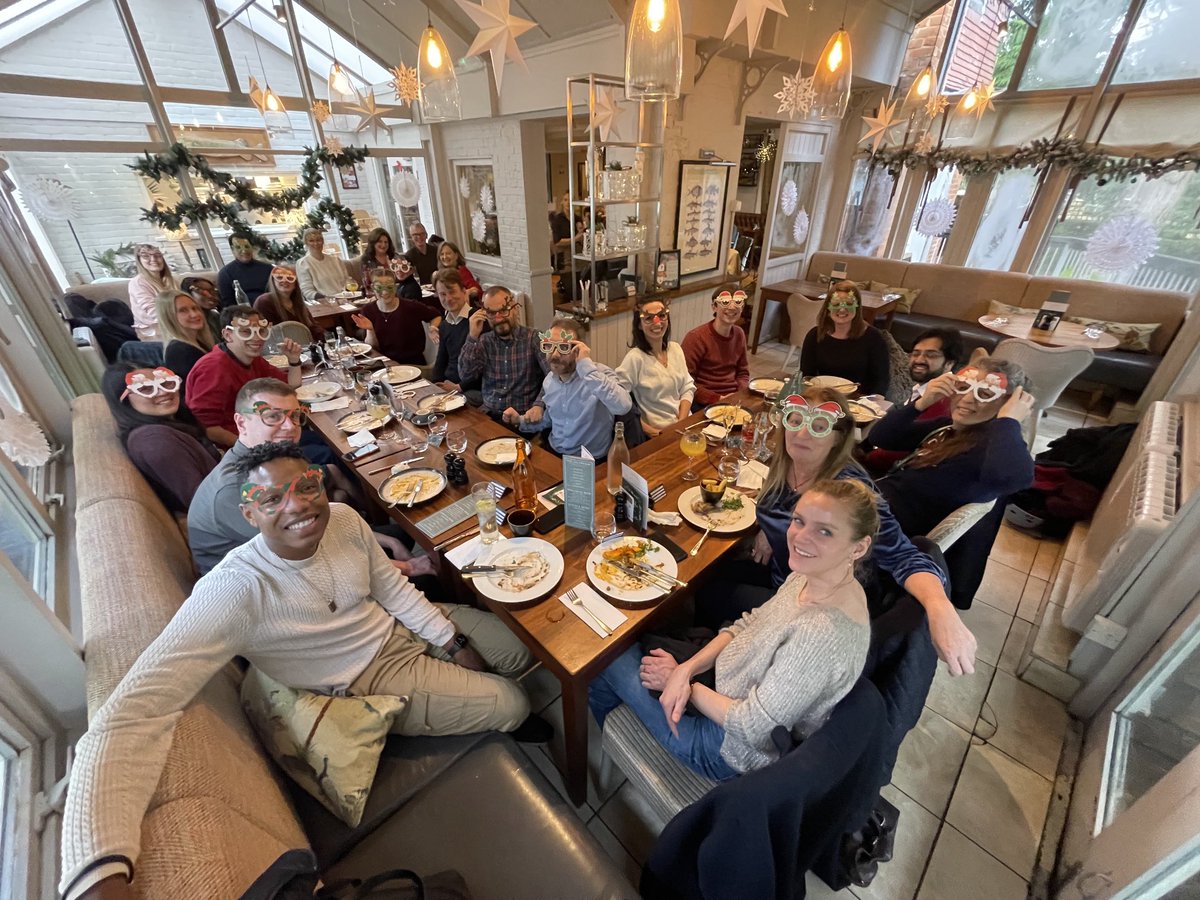 The JDRF/Wellcome DIL Christmas lunch - 22 super heroes!  Thank you everyone.