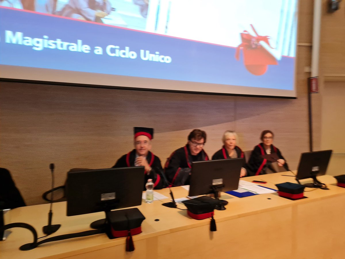 Laurea con lode della d.ssa Alessandra Sartorel sul ruolo predittivo dell' #ECD delle arterie cavernose nella #DE (deficit d'erezione) @gioliguori33 @Piase6 @UrologiaTrieste @UniTrieste