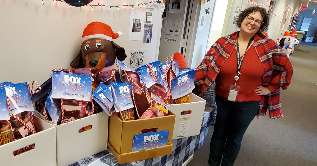 The Library recently delivered 38 children's stockings filled with gift items to @vadentist as part of the annual Fox Holiday Socks Drive sponsored by Virginia Family Dentistry, @FoxRichmond and the @SalvationArmyUS.

#foxholidaysocks #HolidayGiving