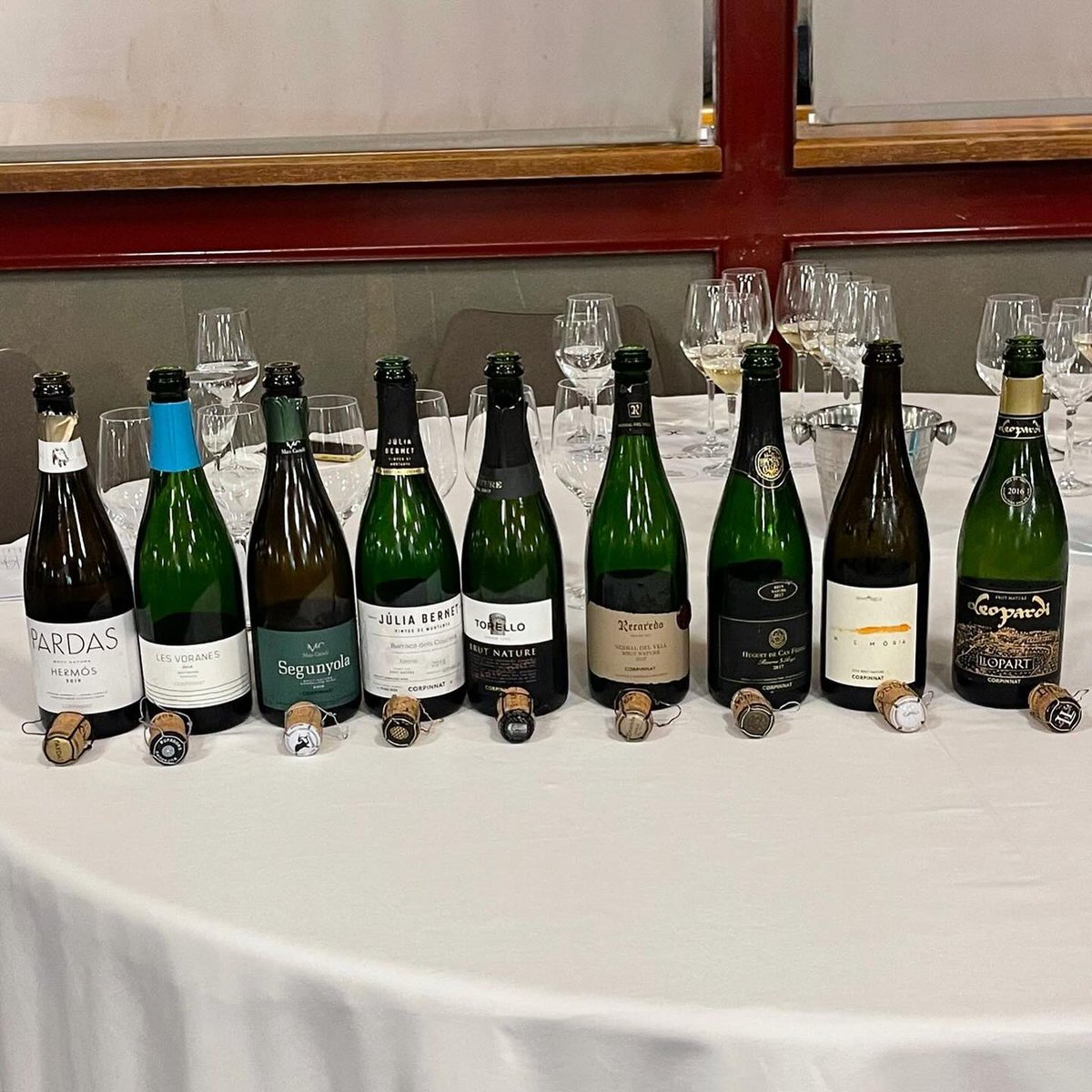 ¡Increíble jornada disfrutando de los vinos espumosos de @CorpinnatSW! 
Gracias a todos los participantes y amantes del vino por hacer de esta experiencia algo inolvidable. 
¡Salud! 🥂🍾
 Cata organizada en el programa #NavarraLidera  de <a href="/empleo_na/">Empleo - Lansare</a>  y junto con <a href="/hostnavarra/">AEHN Hostelería Navarra</a>