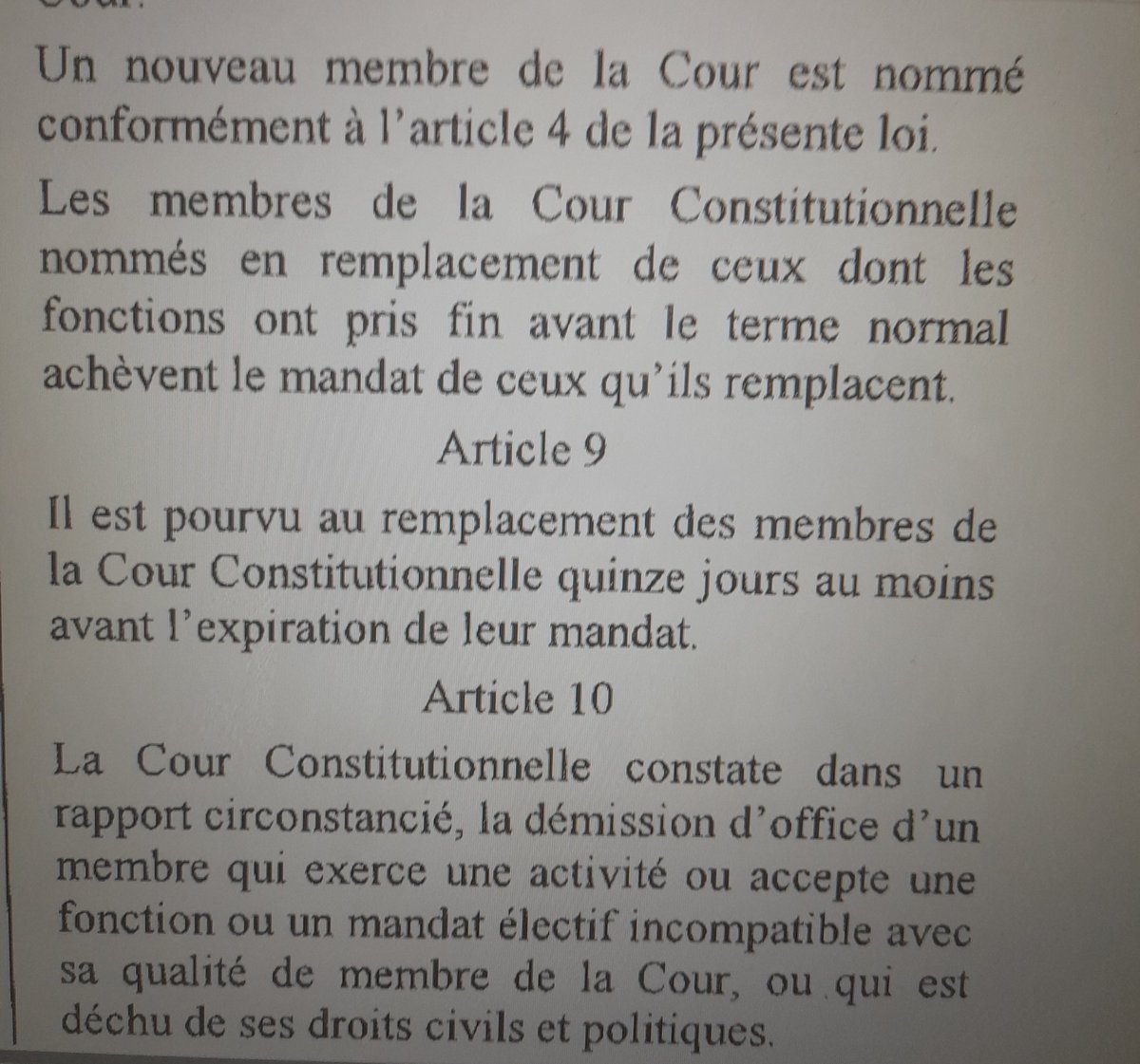 P_Niyonizigiye's tweet image. (ii) Retard dans la nomination des nouveaux membres: l&apos;article 9 de la Loi sur la Cour dispose qu&apos;il est pourvu au remplacement au moins 15 jours avant l&apos;expiration du mandat. Or, les membres remplacés ont été nommés le 18 décembre 2020 pour un mandat de 3 ans. #Etatdedroit