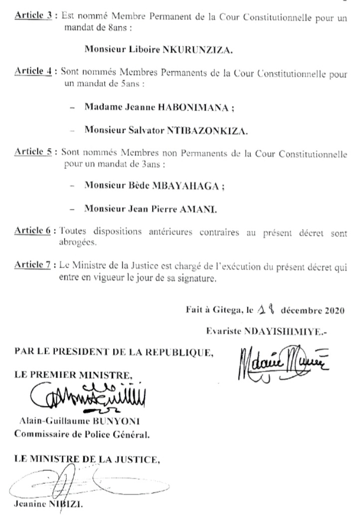 P_Niyonizigiye's tweet image. (ii) Retard dans la nomination des nouveaux membres: l&apos;article 9 de la Loi sur la Cour dispose qu&apos;il est pourvu au remplacement au moins 15 jours avant l&apos;expiration du mandat. Or, les membres remplacés ont été nommés le 18 décembre 2020 pour un mandat de 3 ans. #Etatdedroit