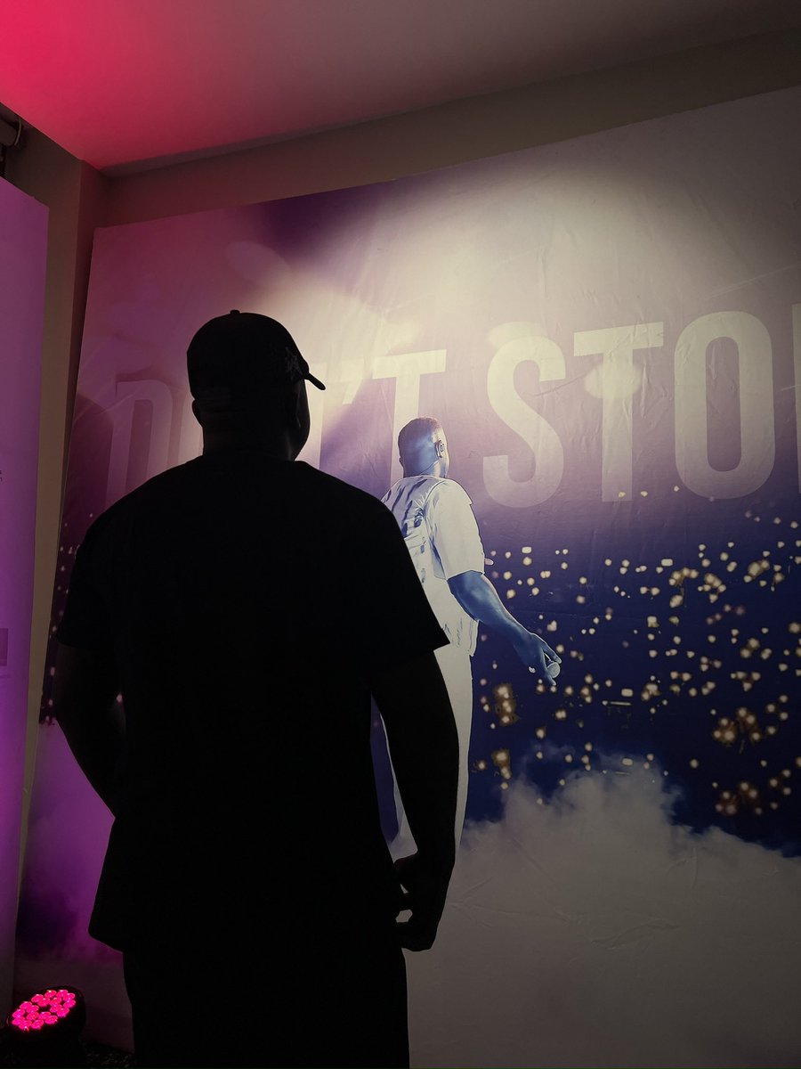 Nana_Bamfi's tweet image. #RapperholicExhibition #eagleplug